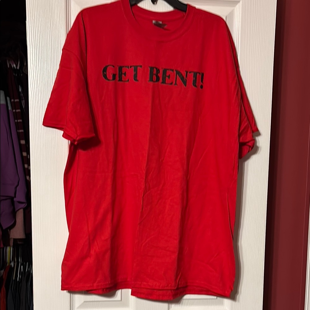 NWOT  Red rogue fabrication Graphic T-Shirt size 2XL